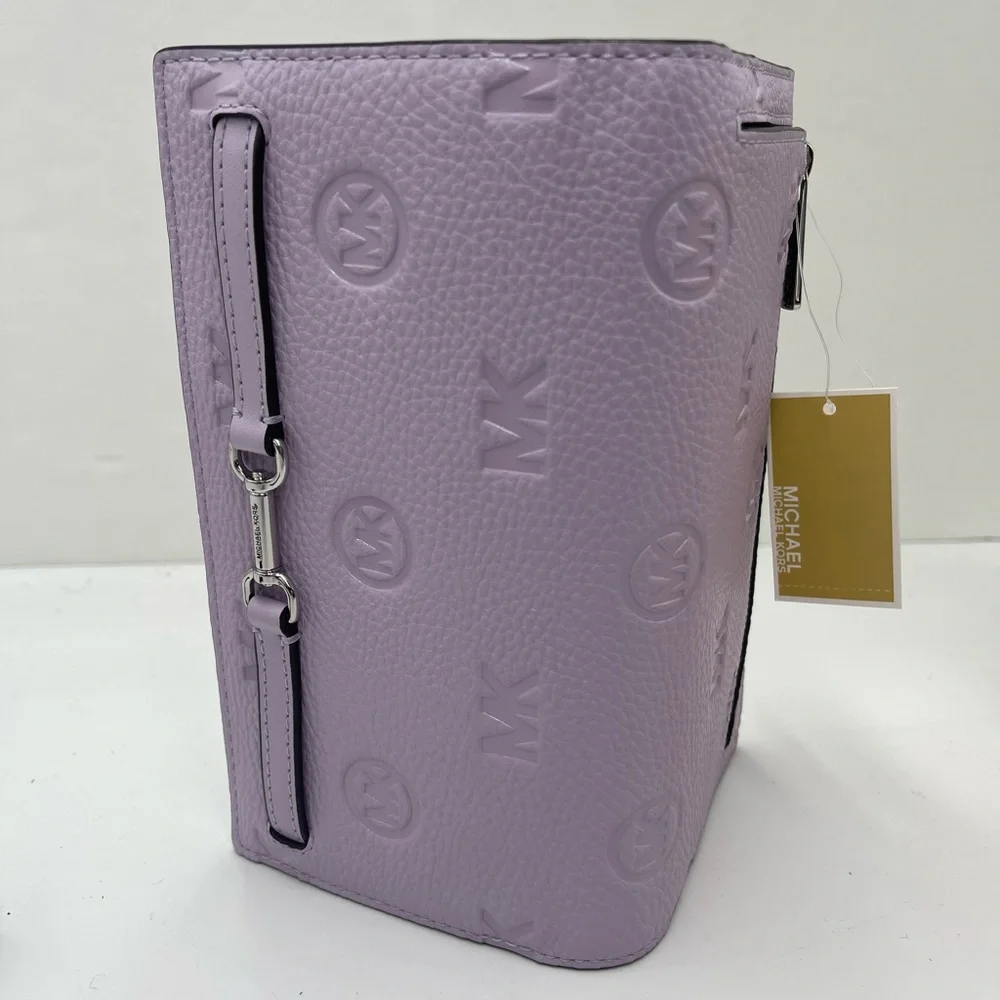 MICHAEL KORS Carson Large Logo Debossed Snap Wallet Light Quartz NWT